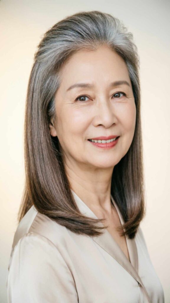 Shoulder-Length Straight Cut