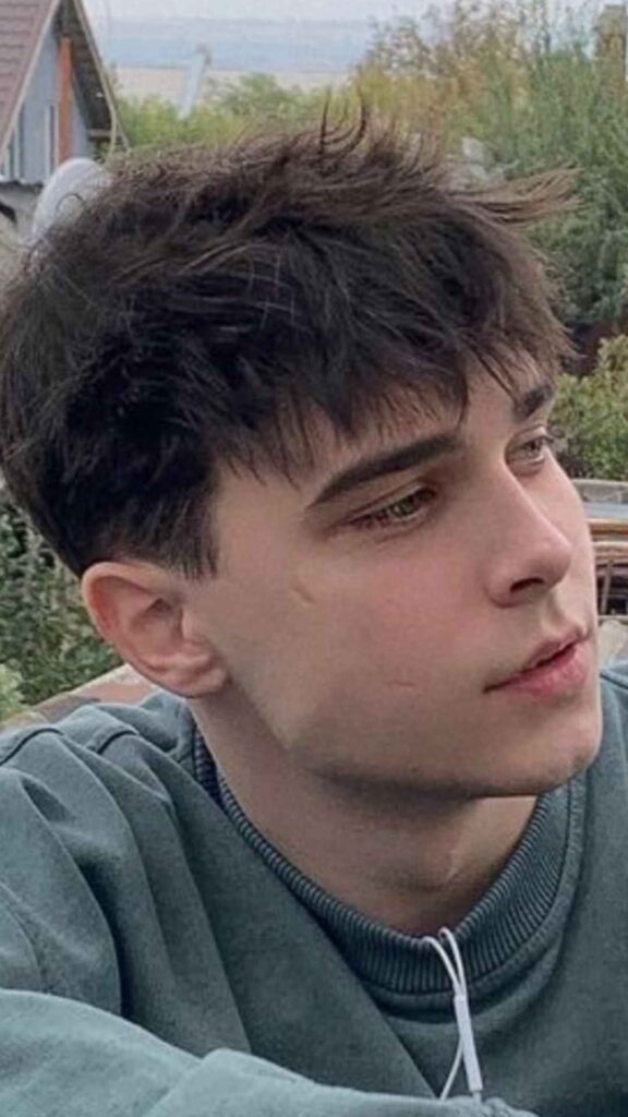 Short Fringe Hairstyle