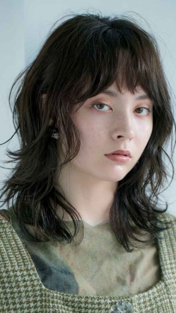 Medium-Length Messy Style